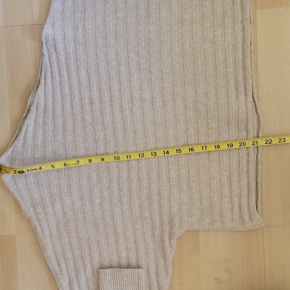 American Eagle crop top Sweater - Picture 3 of 5